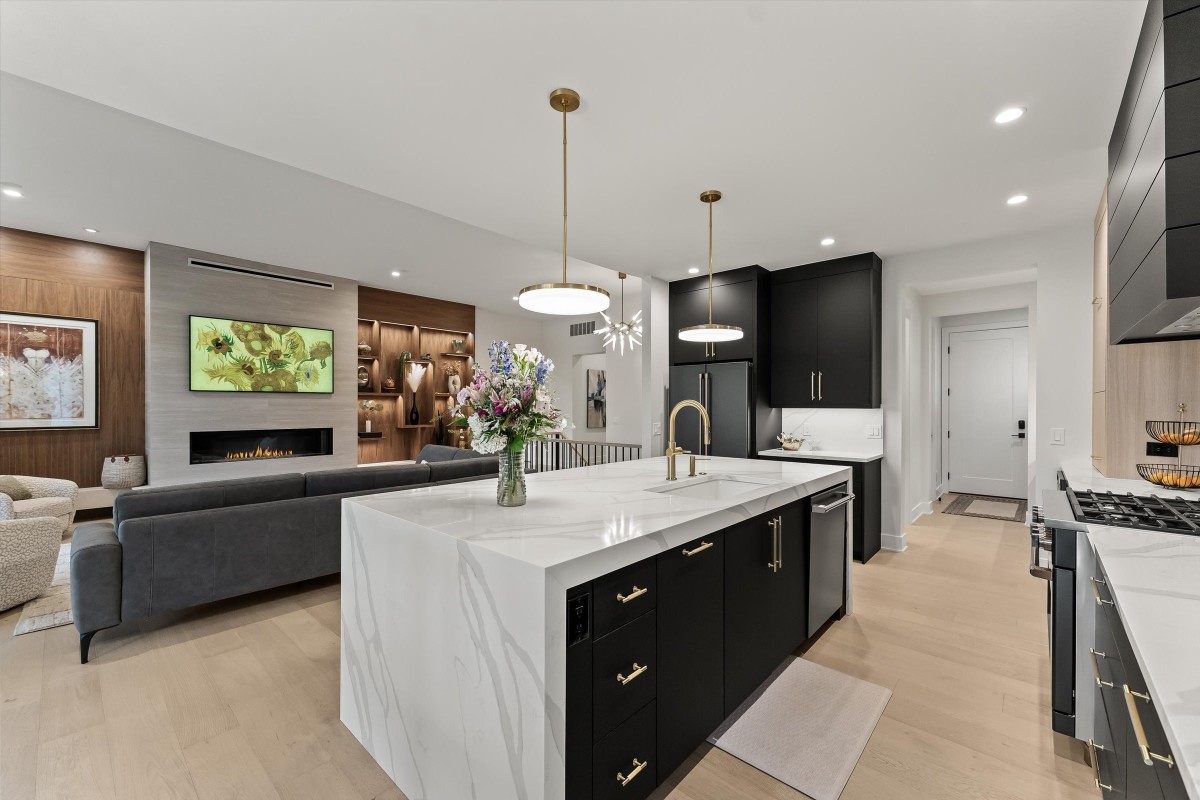 Modern New Build - 13