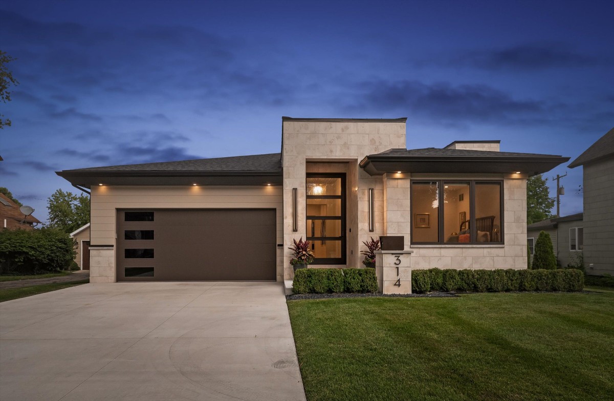 Modern New Build - 3