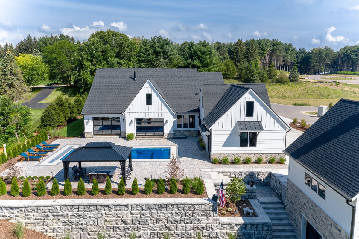 Modern Farmhouse - Exterior 9